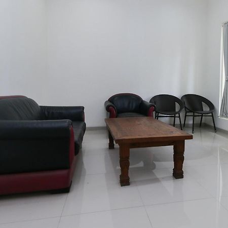 Reddoorz Plus At Panorama Villas Batu Batu  Extérieur photo