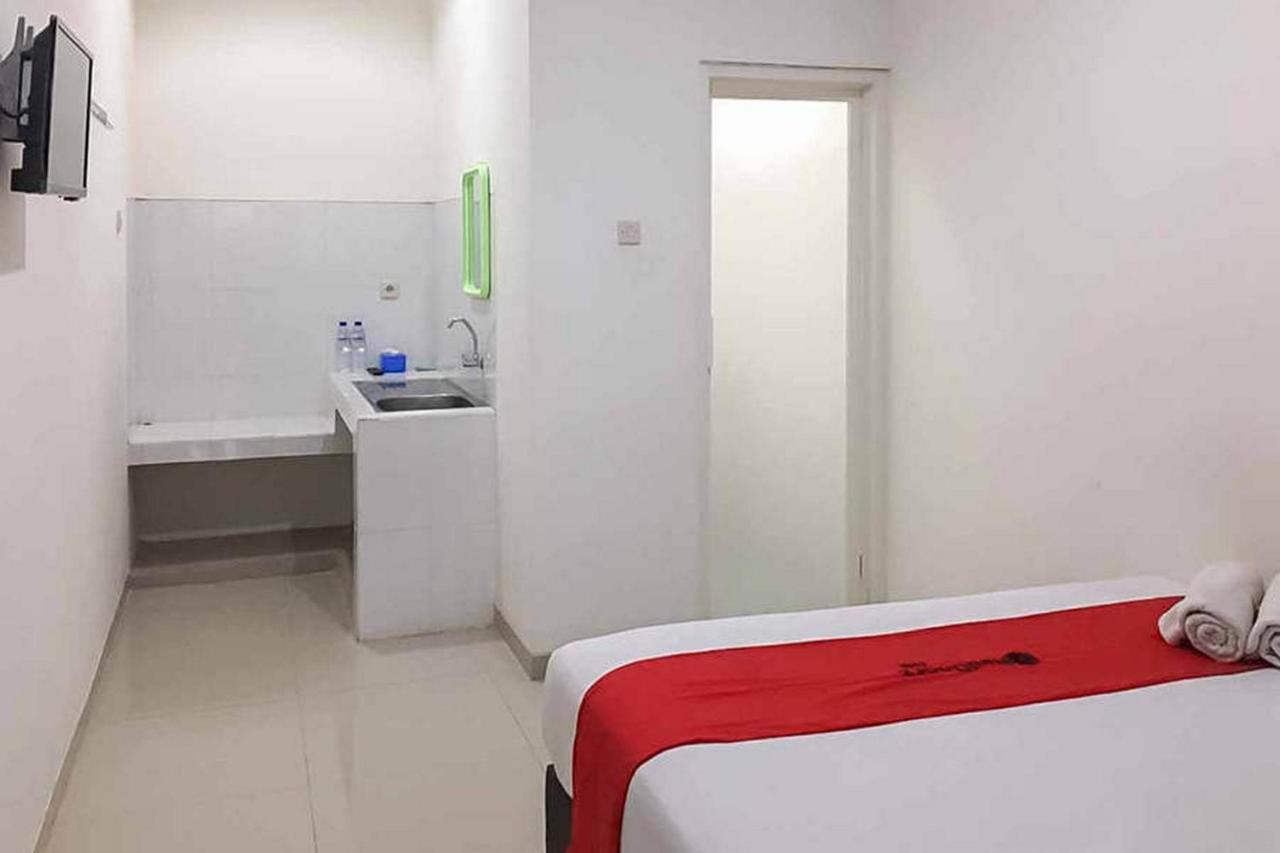 Reddoorz Plus At Panorama Villas Batu Batu  Extérieur photo