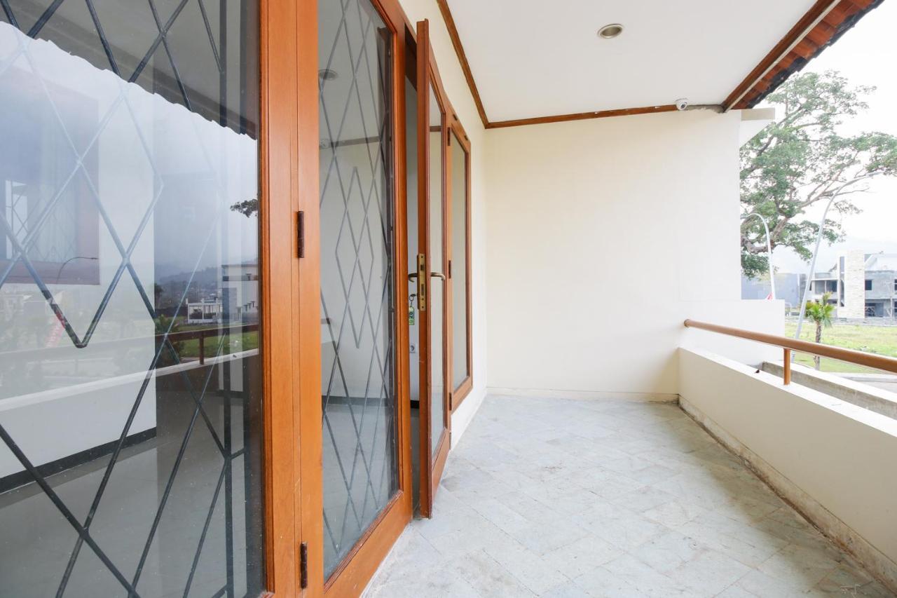Reddoorz Plus At Panorama Villas Batu Batu  Extérieur photo